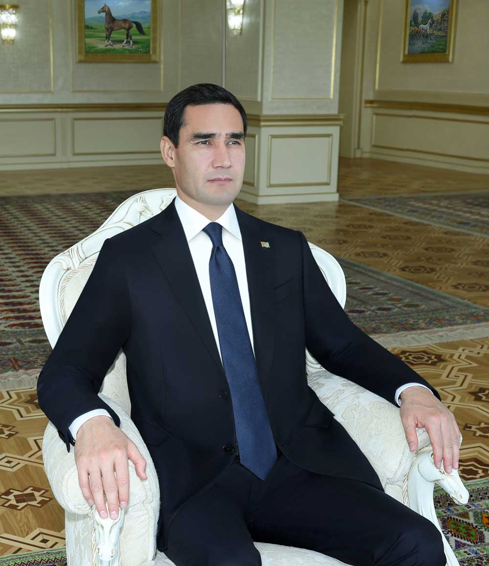Hormatly Prezidentimiz Serdar Berdimuhamedow Aşgabat atçylyk sport toplumyndaky baýramçylyk dabaralaryna gatnaşdy