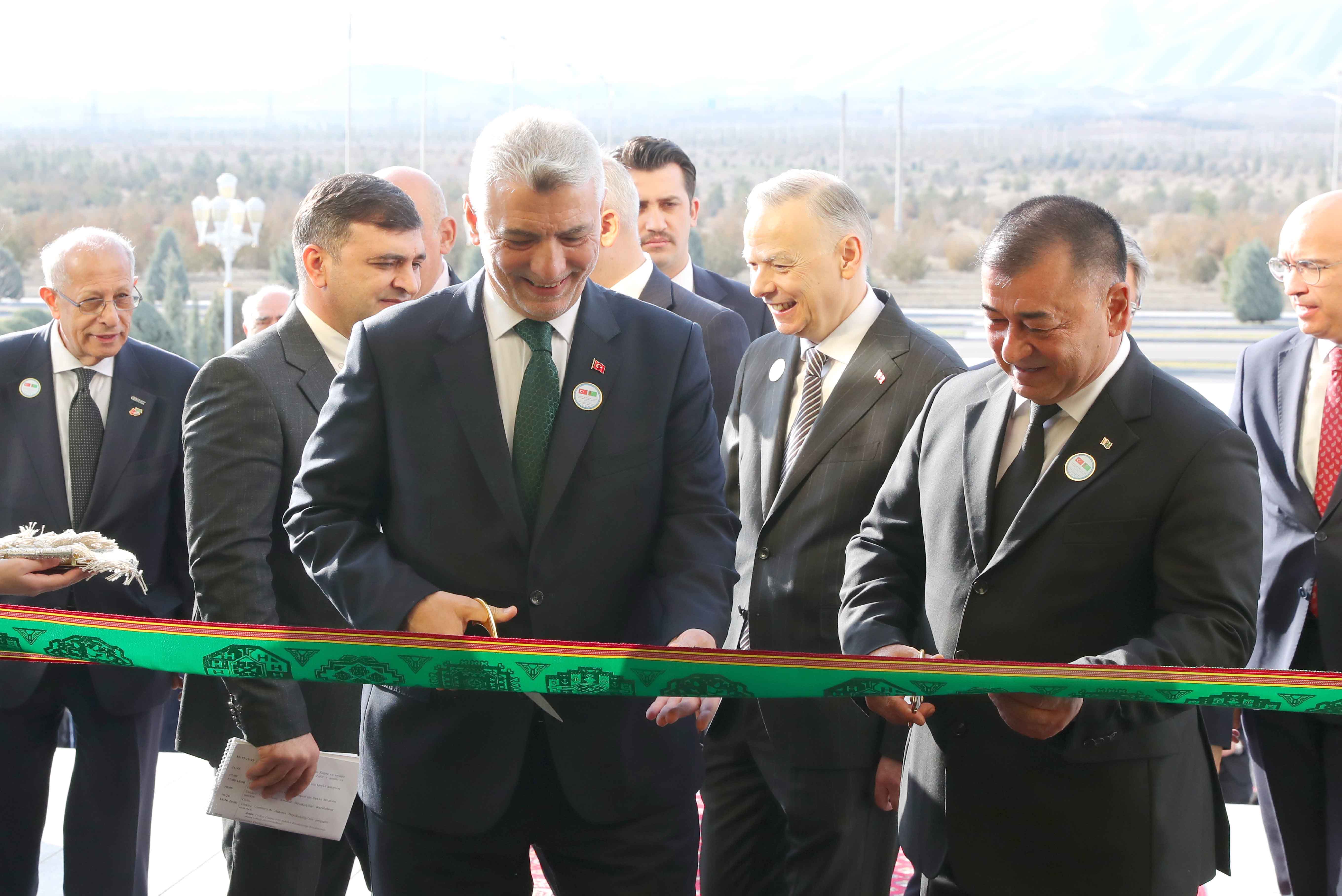 Türkiýe Respublikasynyň eksport harytlarynyň sergisi öz işine başlady